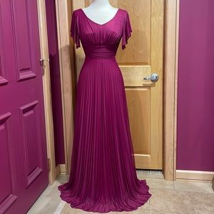 Pleated Maxi Dress with Shoulder Sleeves